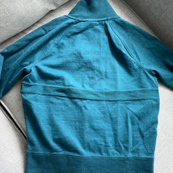 Nike zip up teal jacket in size XS - Picture 2 of 2